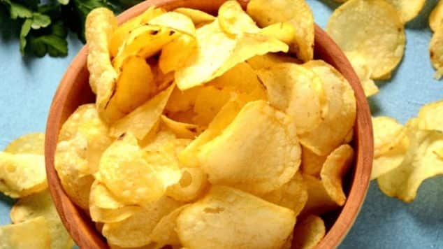 Esta es la marca de papas fritas que arrasa como la favorita entre los chilenos, según Cadem