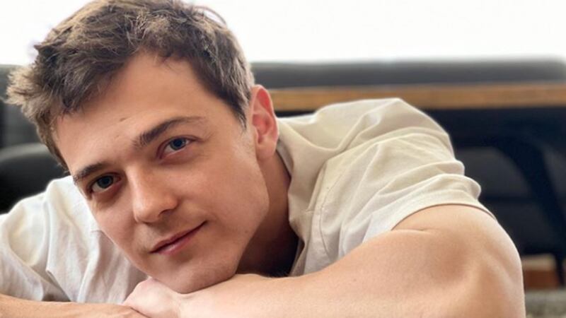 Simón Pesutic revivirá dos clásicos de la TV chilena: se suma a remakes de “Amores de Mercado” y “El Señor de la Querencia”