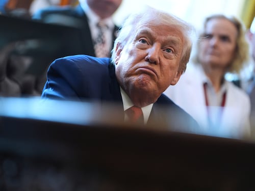 Trump dijo que no descarta una guerra con Venezuela y que Maduro “sabe lo que quiero”