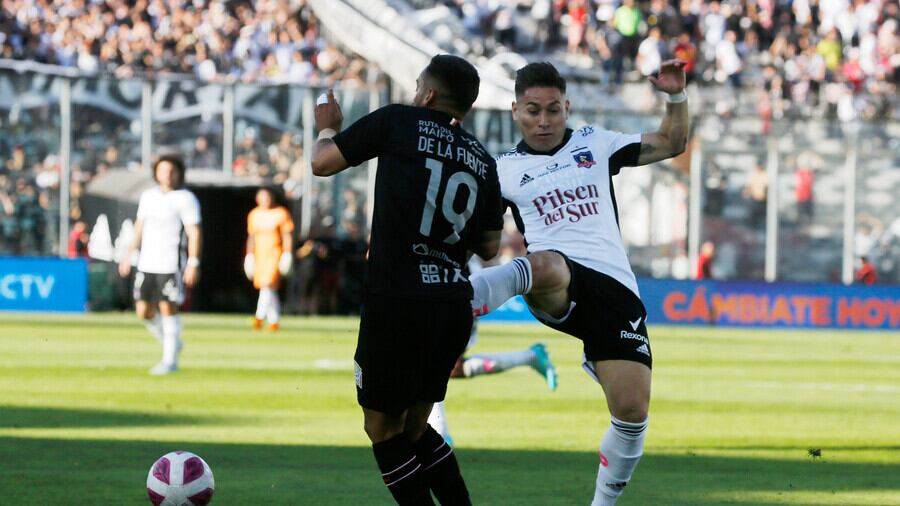 El patadón de Opazo a De la Fuente