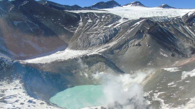 Senapred indicó que se está monitoreando la actividad del volcán Tupungatito