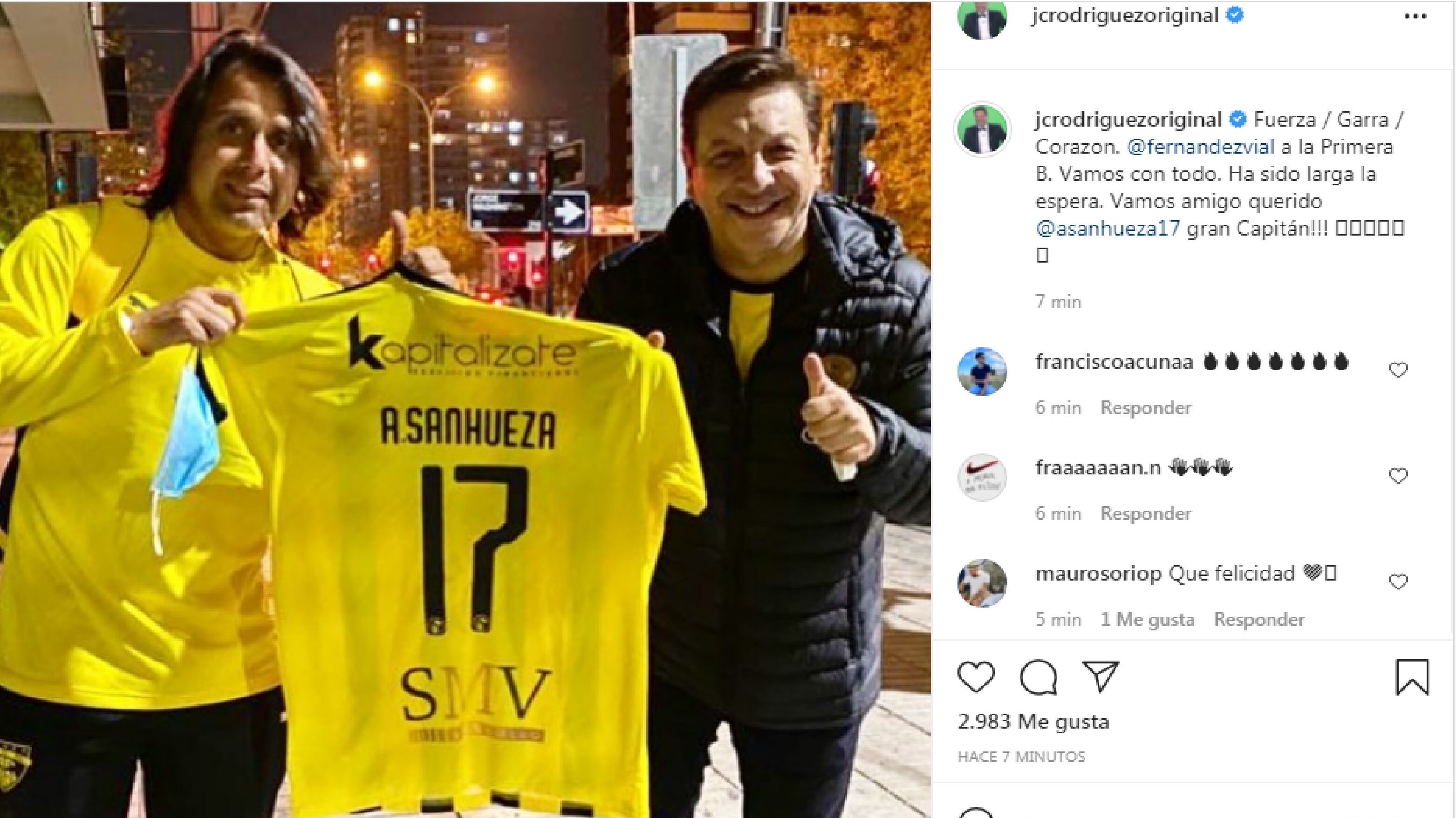 Julio César celebra con el Vial.