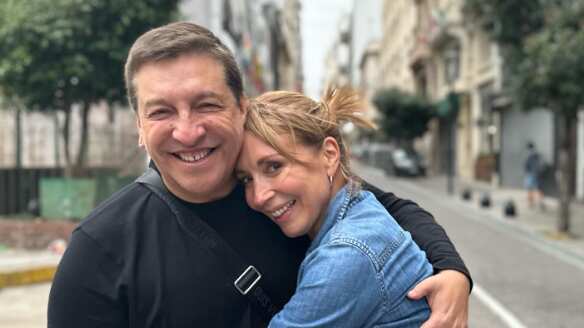 Un encuentro casual… como diría Sabina! Que bueno encontrarte @karendtv en las calles más viejas de Buenos Aires donde ya no van los turistas, hojeando libros antiguos, comiendo en Guerrini, Suipacha y Corrientes, una copita en Edelweiss y una caminata con el viento en la cara!!!Buena conversa muchas risas!