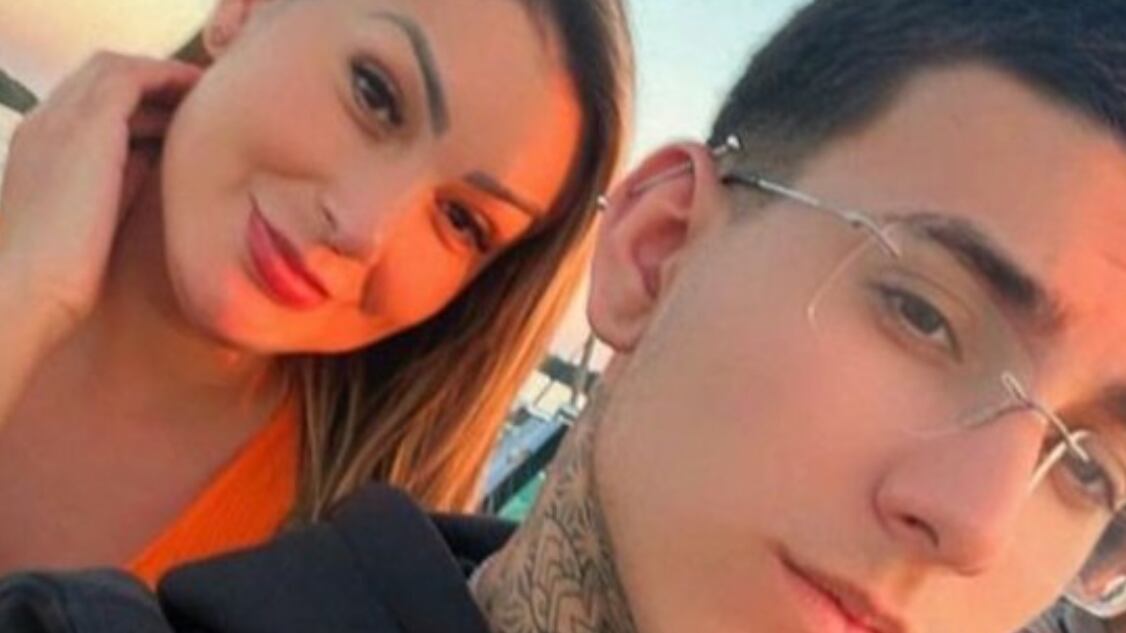 Madre e hijo trabajan en Onlyfans