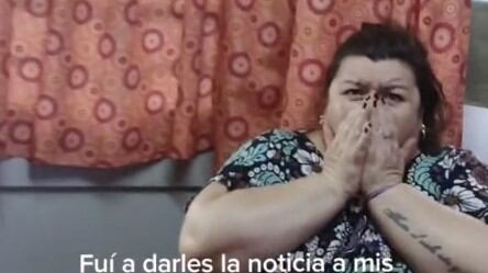 Padres lloran de emoción al saber que su hija recibió su título universitario