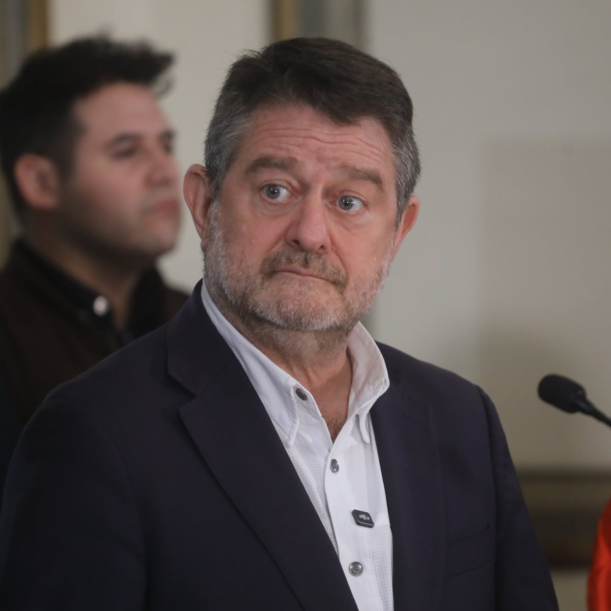 Diputados de oposición reaccionan tras allanamiento a gobernador Claudio Orrego Diputados de oposición reaccionan tras allanamiento a gobernador Claudio Orrego