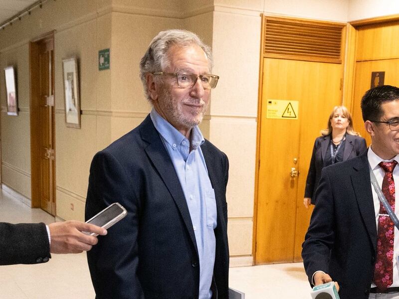 “Se está devolviendo muy poco porque se les cobró en exceso muy poco”: biministro García explica el monto de las devoluciones en las cuentas de la luz