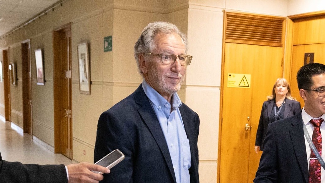 El biministro Álvaro García explicó los montos de la devolución en las cuentas de la luz