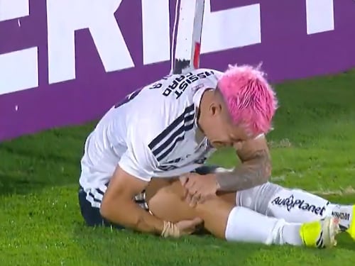 ¿El peor penal de la historia? Disparo de Cristián Zavala y su supuesta lesión dan la vuelta al mundo