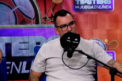 “No puedo estar en la banca”: Esteban Paredes sale al paso de las críticas del Colegio de entrenadores y explica qué hará hasta que tenga el título