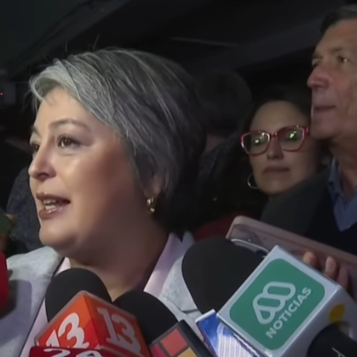 Jeannette Jara sigue consejos en moda de 'El Colombiano' Jeannette Jara sigue consejos en moda de 'El Colombiano'