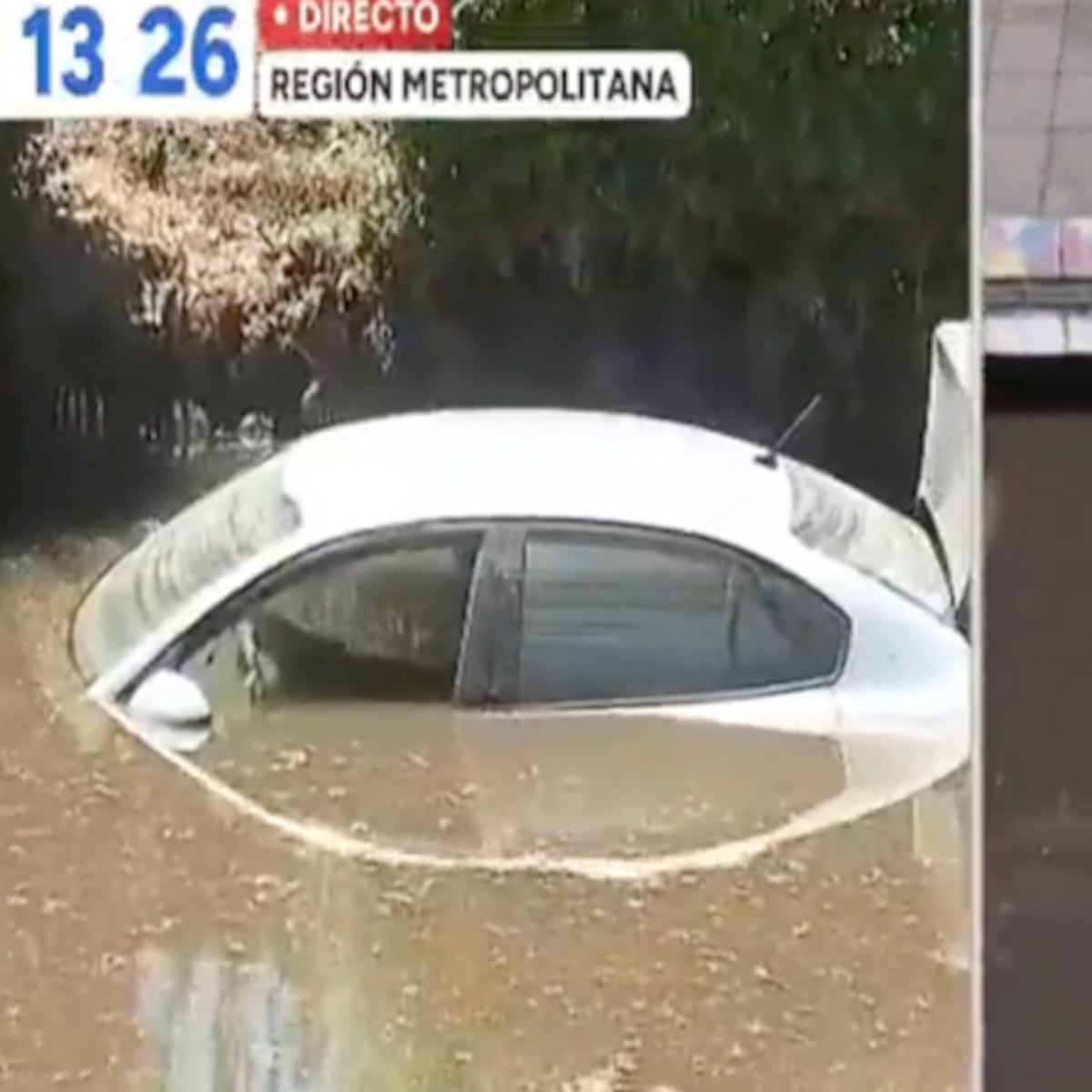 Mujer de 62 años relató angustiante escape tras quedar atrapada en auto inundado Mujer de 62 años relató angustiante escape tras quedar atrapada en auto inundado
