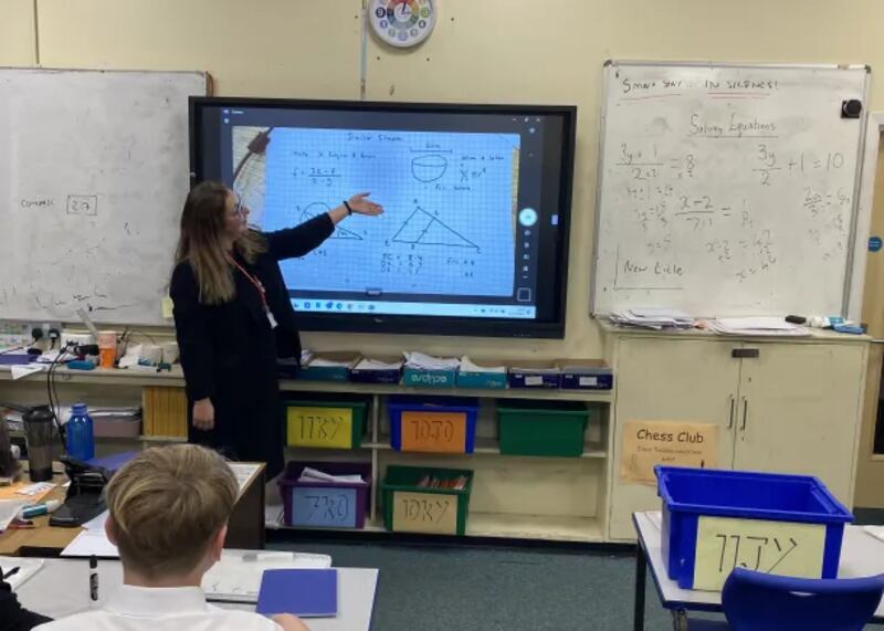 Aunque en las últimas décadas se han logrado avances significativos en el acceso a la educación, millones de niños, jóvenes y adultos siguen enfrentando barreras que limitan su derecho a aprender. Foto: UNESCO.