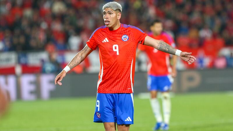 Escándalo en La Roja después de que Carlos Palacios y Esteban Pavez fueran liberados de la selección: Edu Vargas mandó una indirecta