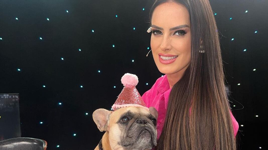 La panelista de "Zona de estrellas" pidió a sus seguidores que rezaran por la salud de su mascota, Asia.