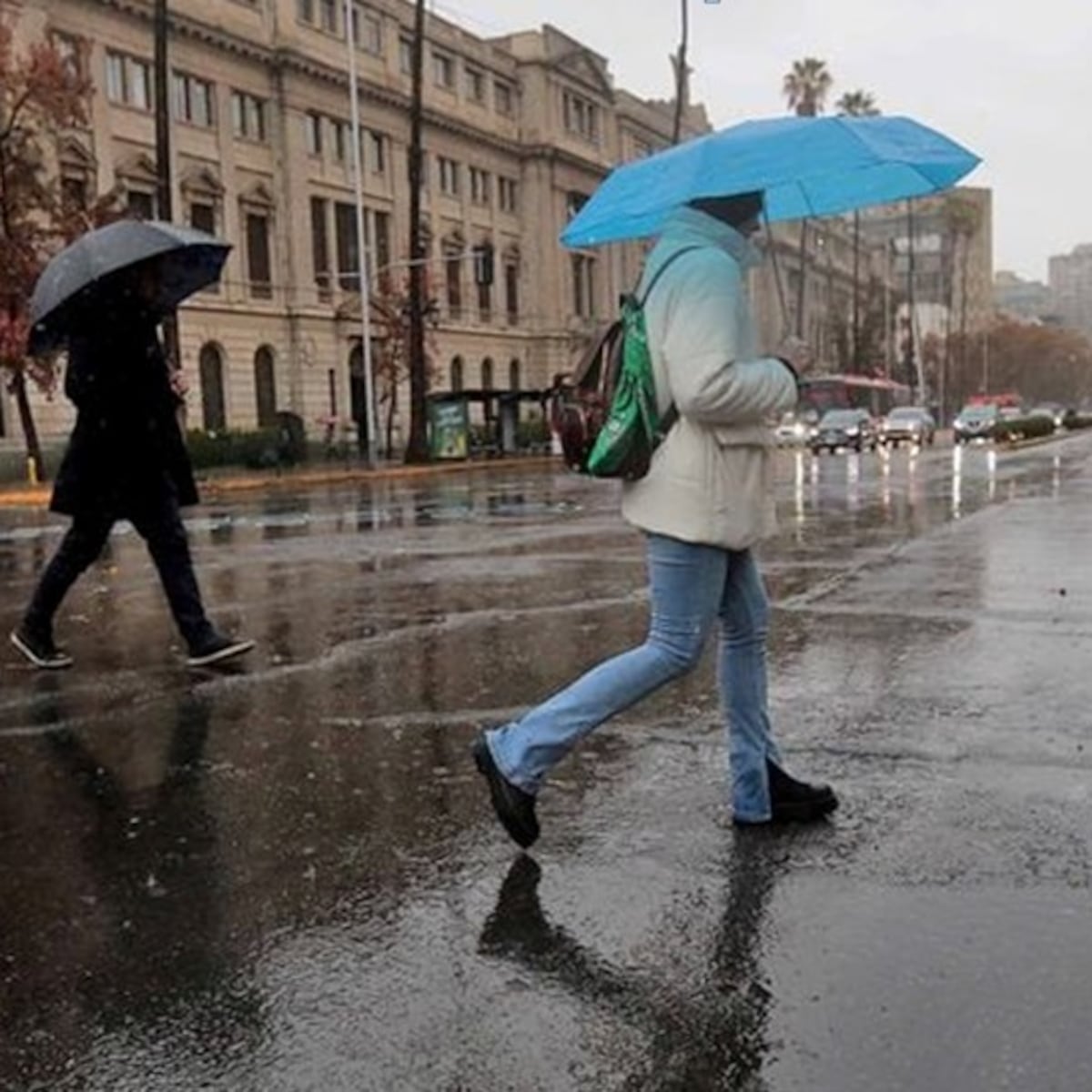 Lluvias en Santiago durante el partido Chile-Bolivia Lluvias en Santiago durante el partido Chile-Bolivia