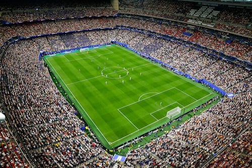 Monitor de racismo del Mundial pide a la FIFA retirar a árbitro por gesto en TV