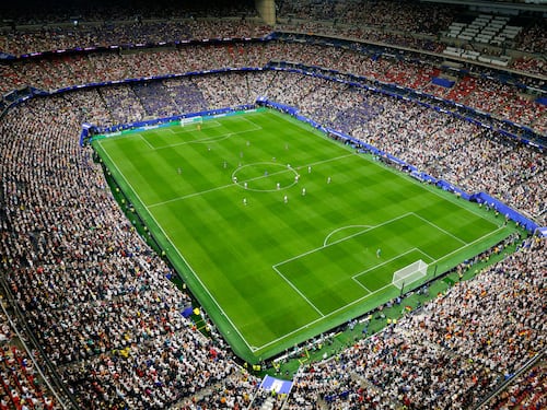 Monitor de racismo del Mundial pide a la FIFA retirar a árbitro por gesto en TV