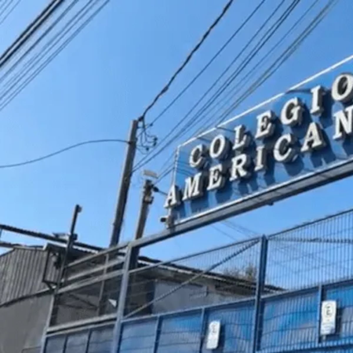 Denuncia de abuso en colegio de La Serena: menor encerrado en baño Denuncia de abuso en colegio de La Serena: menor encerrado en baño