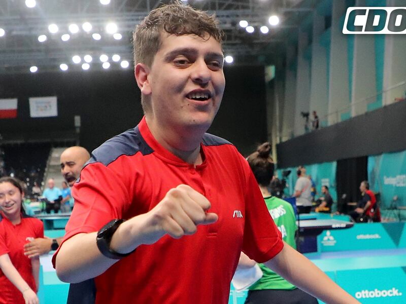 “No puedo más de felicidad”: Ignacio Torres entró al histórico olimpo del deporte chileno al convertirse en el número 1 del para tenis de mesa