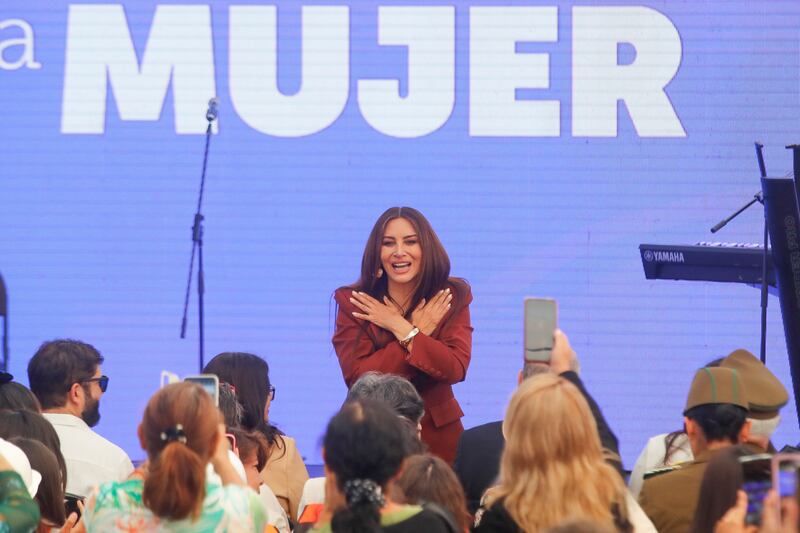 Presidente Boric participa en la Conmemoración del Día Internacional de La Mujer (Myriam Hernández) | 08 DE MARZO DE 2025 / SANTIAGO
S.E. el Presidente de la República, Gabriel Boric Font, junto a la ministra de la Mujer y la Equidad de Género, Antonia Orellana; ministras, ministros y subsecretarias de Gobierno; y la alcaldesa de Quinta Normal, Karina Delfino, participa de la conmemoración del Día Internacional de la Mujer.
FOTO: DIEGO MARTIN/AGENCIAUNO