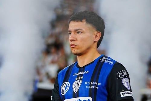 Colo-Colo confirma a Matías Fernández como su primer refuerzo para la temporada 2026