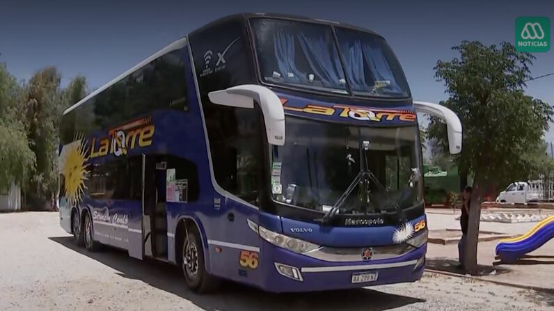 Bus con turistas argentinos sufre encerrona | Captura: Meganoticias