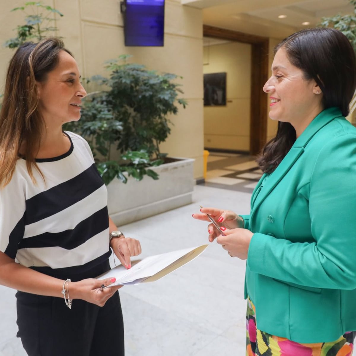 Diputadas cuestionan a ministra Orellana por falta de claridad en Caso Monsalve Diputadas cuestionan a ministra Orellana por falta de claridad en Caso Monsalve