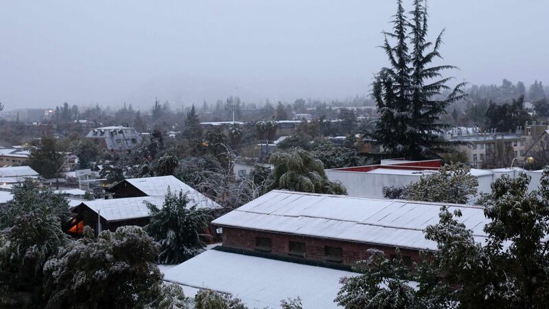 Santiago despierta cubierto de blanco: Jaime Leyton anticipa hasta qué hora podría nevar en la RM