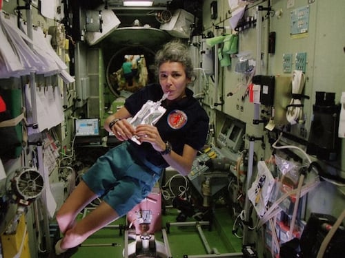 ¿Un oscuro secreto en el espacio? La astronauta francesa que habló de Ovnis cuando se intentó suicidar