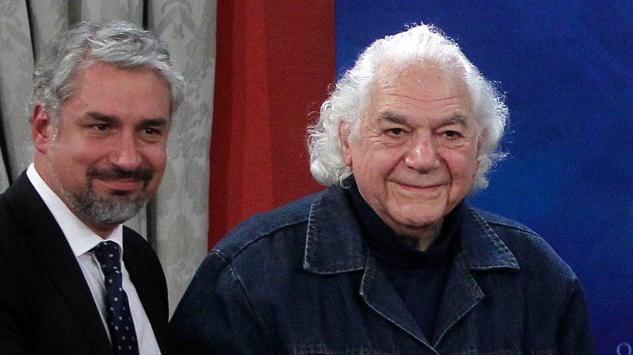 El artista y dramaturgo chileno-italiano falleció este jueves 22 de mayo de 2025 a los 95 años.