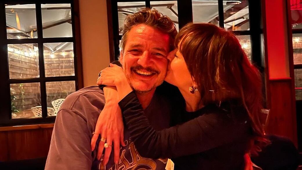 El actor chileno y la actriz norteamericana grabaron el filme "Materialists".