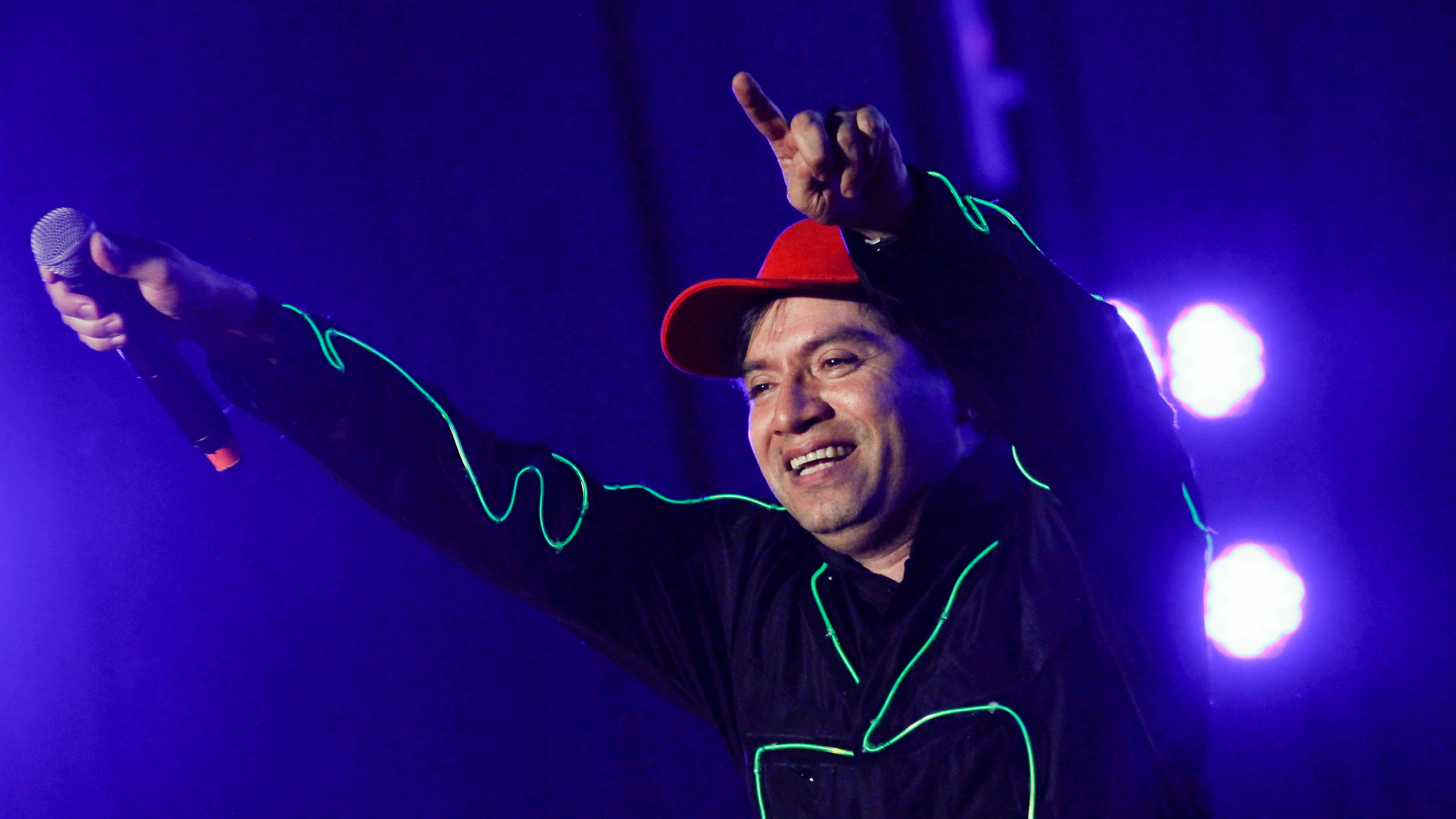 Rodrigo Osorio, “Don Rorro”, vocalista de Sinerga en Gira Teleton primera noche en Talca | FOTO:YVO SALINAS/AGENCIAUNO