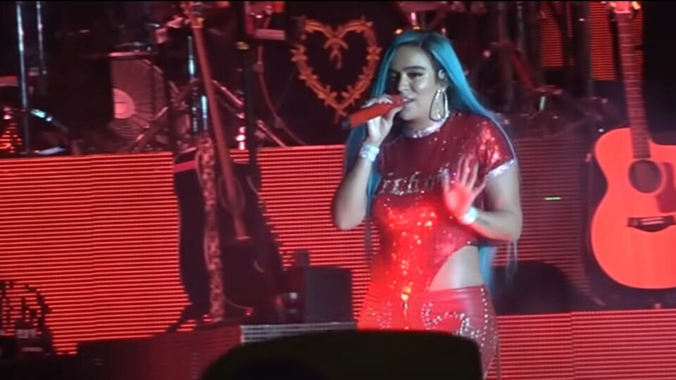 Con una carrera llena de éxitos, colaboraciones internacionales y récords en la música latina, Karol G se ha consolidado como una de las artistas más influyentes del momento. Foto: Wikipedia.