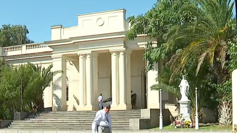 Hospital El Salvador | Captura: 24 Horas
