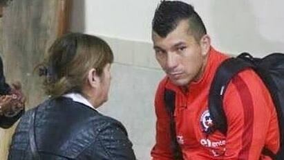 El futbolista de Vasco da Gama fue autorizado por su club para estar "el tiempo que sea necesario" en el país para acompañar a su madre.