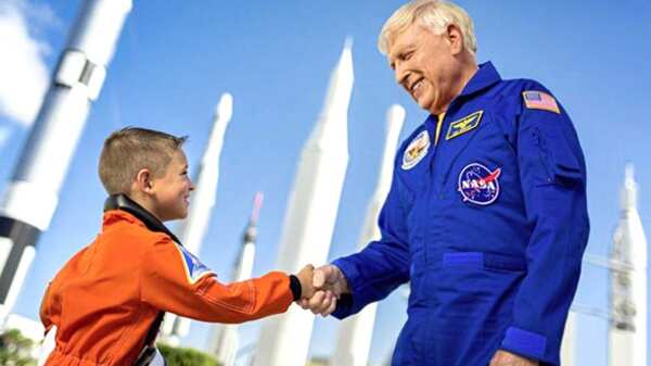 Su legado como educador y mentor perdura, y su impacto en la comunidad STEM es incalculable.