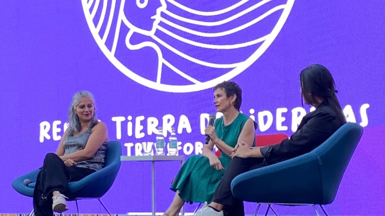 Carolina Tohá participó en la conmemoración del 8M en Renca.