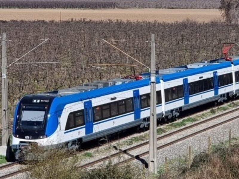 ¿Está en peligro el tren Santiago-Valparaíso? Delegado presidencial puso en duda el proyecto asegurando que “no le veo mucho futuro”