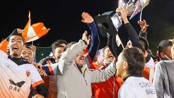 El club amateur celebró en sus redes sociales el haber sido reincorporados a la disputa de la Copa Chile 2024.