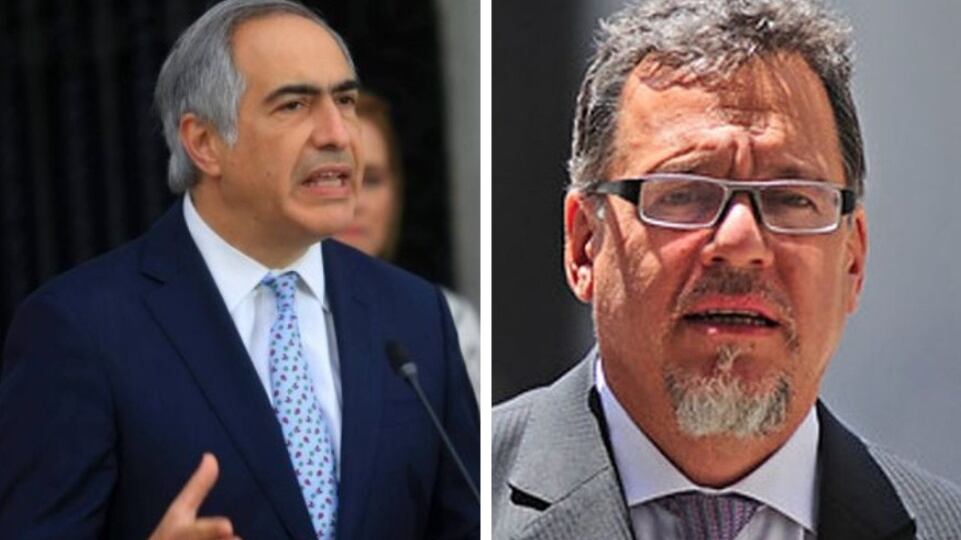 Al igual que con los registros revisados por CIPER en la Cámara de Diputados, entre los senadores también figura una cónyuge cargando bencina con las tarjetas financiadas con fondos públicos. Aunque los registros de los senadores que tuvimos a la vista fueron muy pocos, aparece la esposa del senador y presidente de RN, Francisco Chahuán, cargando bencina en Concón mientras él estaba en Santiago, y también figura uno de sus vehículos siendo abastecido mientras el senador participaba del cierre de la campaña del Rechazo en La Araucanía. Entre las cargas de bencina del senador Ricardo Lagos Weber (PPD) aparece cargando una persona que nadie conoce, ni siquiera su equipo de asesores.