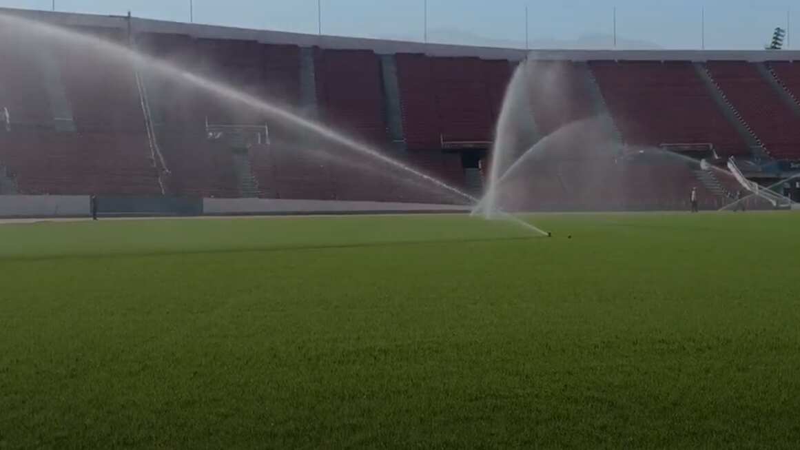 Avances en trabajo en la cancha del Estadio Nacional Chile.