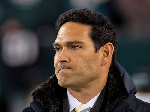 Escándalo en la NFL: exjugador y actual comentarista de FOX fue detenido por golpear a un adulto mayor