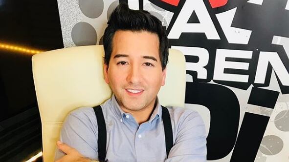 El periodista Javier Olivares publicó un registro que da cuenta de las medidas de seguridad adoptadas por algunas personas que decidieron hacer frente a la delincuencia.
En el video se ve una casa completamente cercada y en cuyo frontis sus moradores dejaron el siguiente mensaje: “Esta casa es protegida por Dios y un arma. Entra sin invitación y conocerás a ambos”.