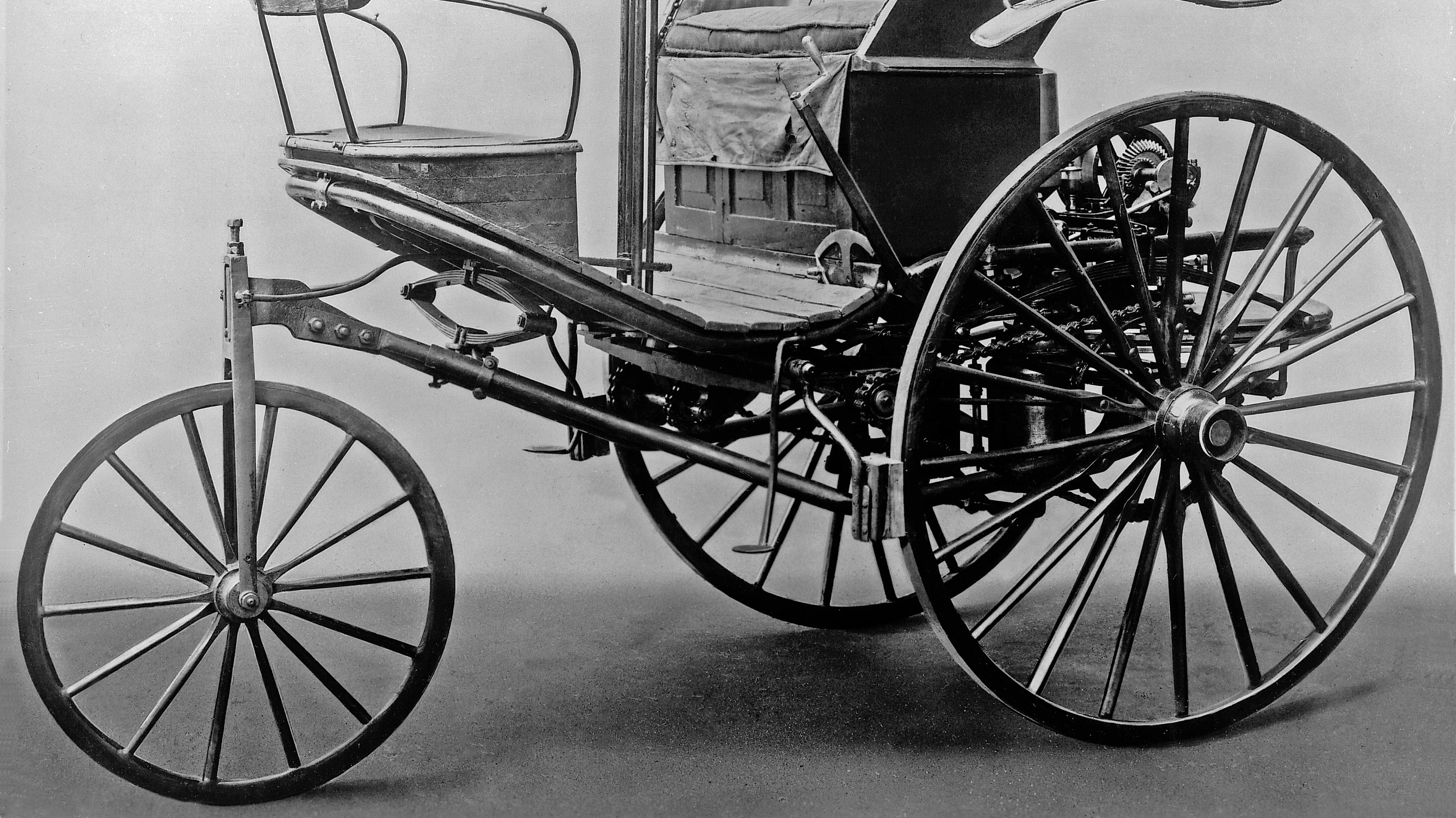 El 29 de enero de 1886: La patente del primer automóvil de combustión interna que transformó el transporte global