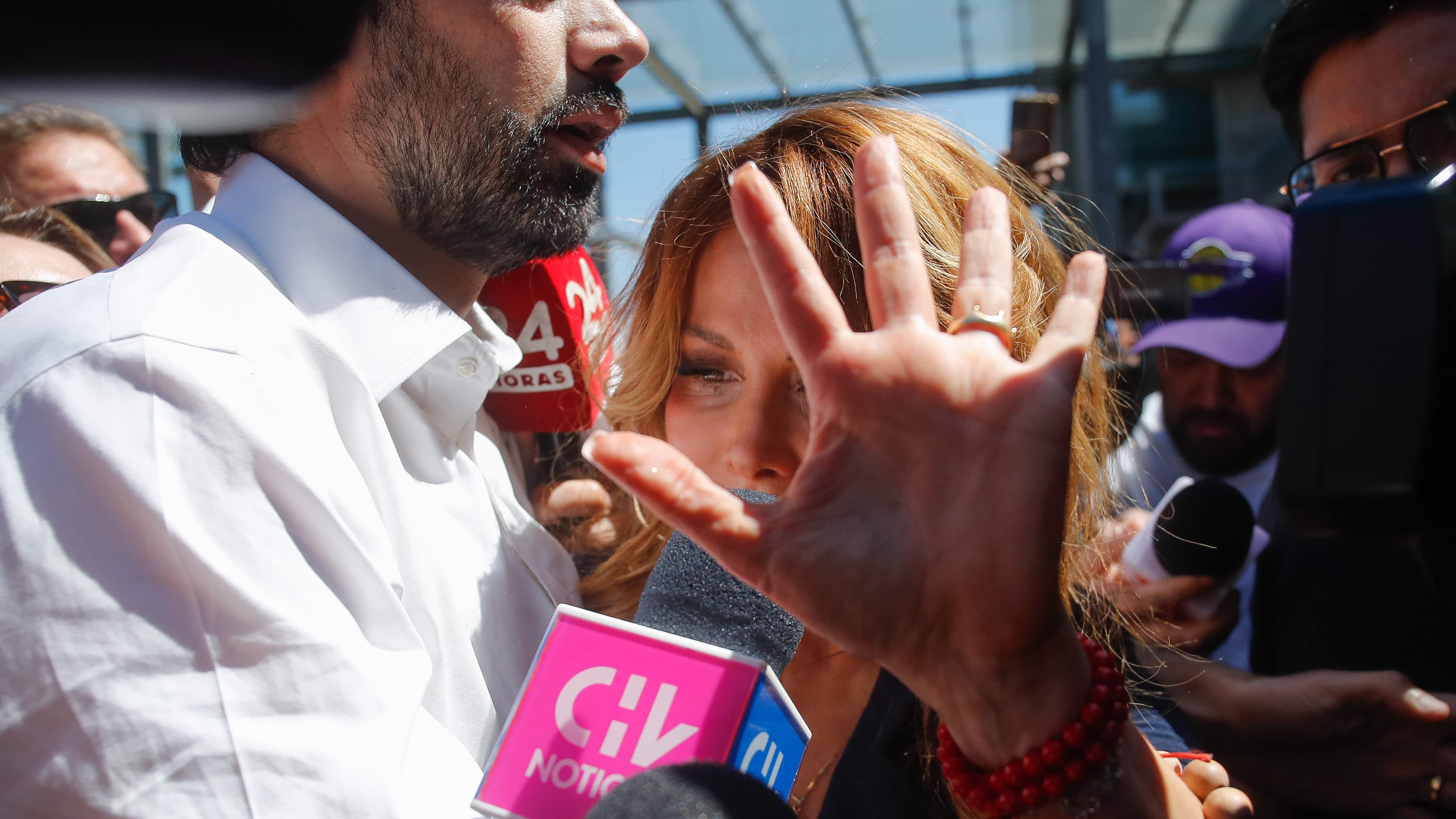 Llegada de Cathy Barriga al Centro de Justicia