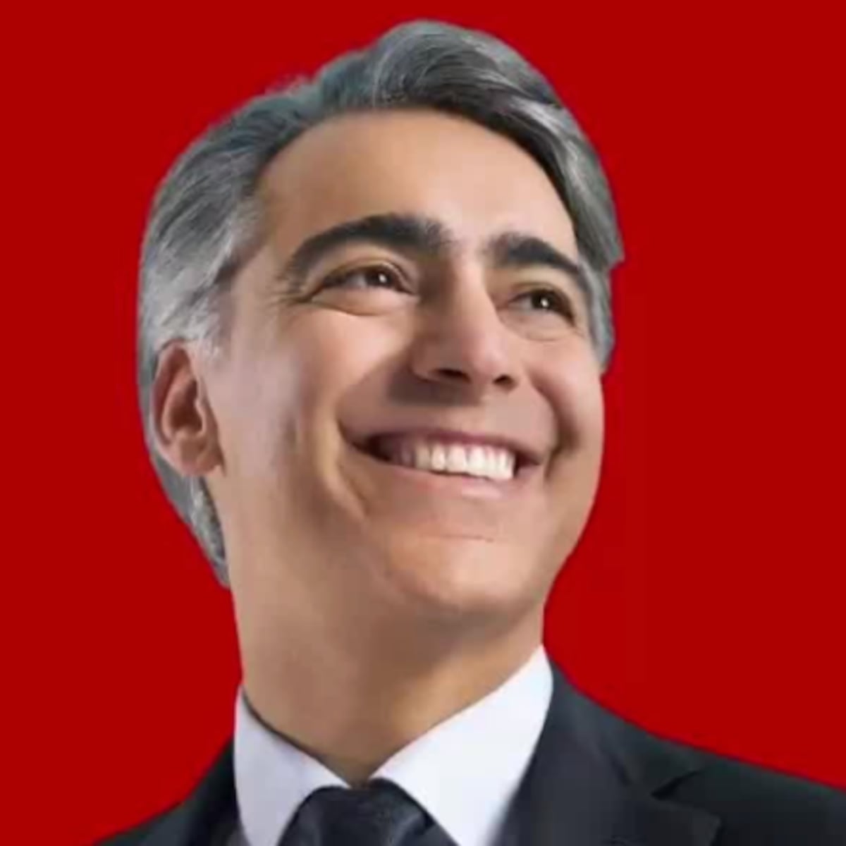 Marco Enríquez-Ominami se defiende de acusaciones y habla de sus ingresos millonarios Marco Enríquez-Ominami se defiende de acusaciones y habla de sus ingresos millonarios