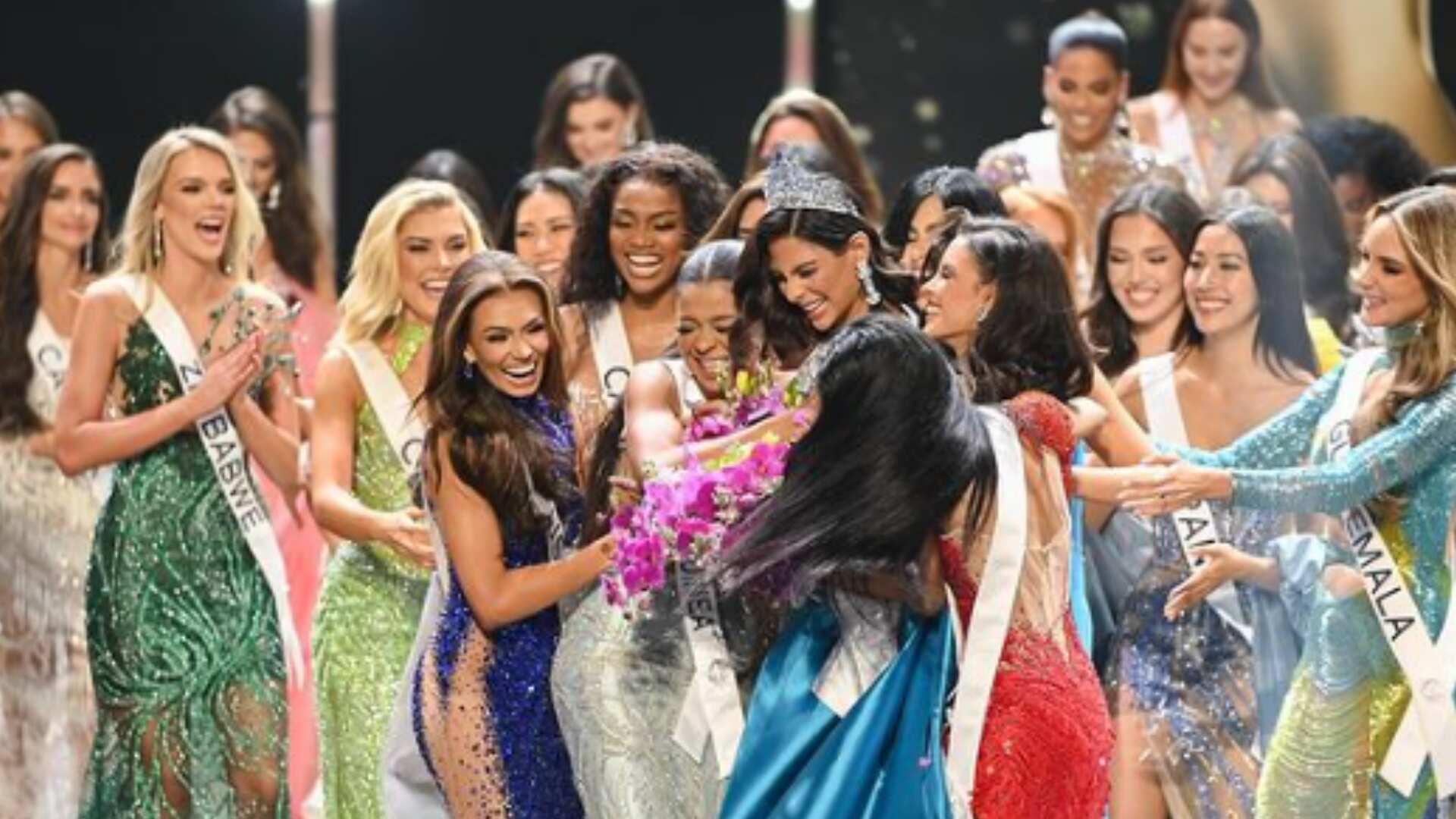 ¿Cuánto dinero y que premios gana la nueva Miss Universo?