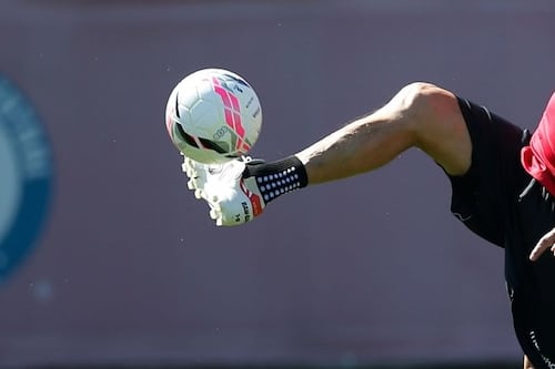 El fútbol nacional regresa a Canal 13: señal podrá transmitir un partido del campeonato a la semana en vivo y en directo