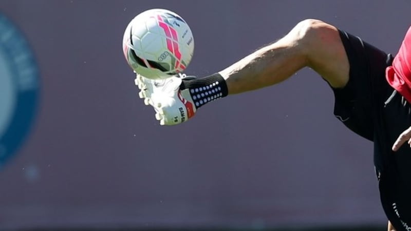 El fútbol nacional regresa a Canal 13: señal podrá transmitir un partido del campeonato a la semana en vivo y en directo